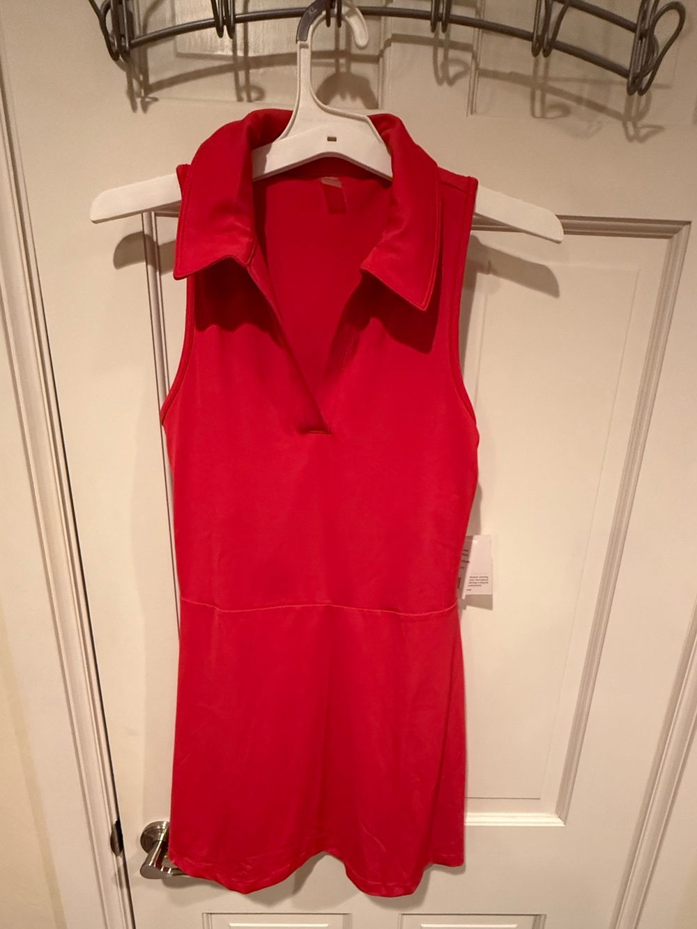 NWT Beyond Yoga Collared Sleeveless Tank On Par Active Dress Medium Berry Red